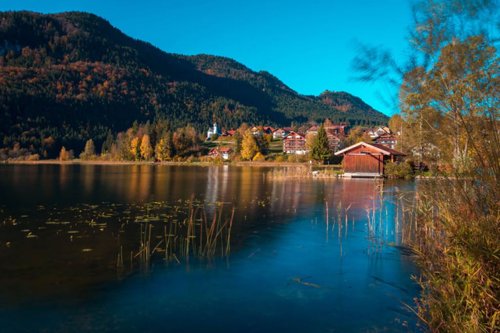 Der Weißensee - Blick über das Wasser. - © Loc Hoang